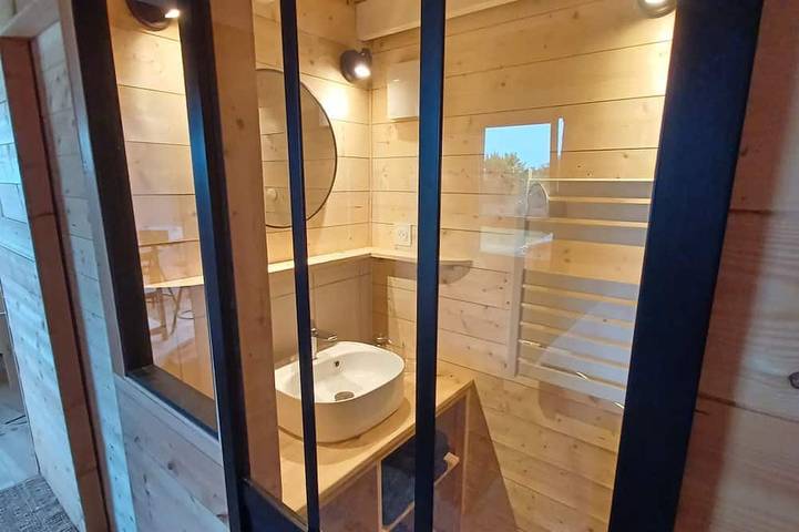 Gîte pour 4 personnes, avec jardin à Lancieux - 3