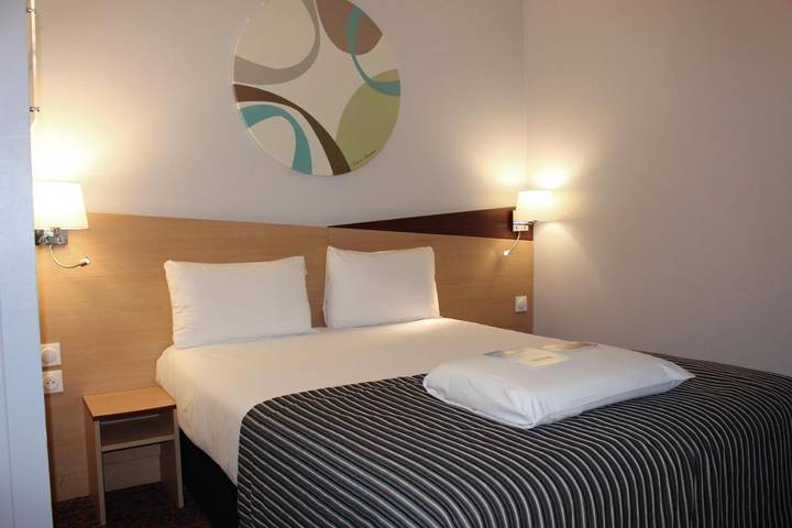 Hôtel pour 4 personnes, avec jacuzzi et sauna dans Gare de Dijon-Ville - 2