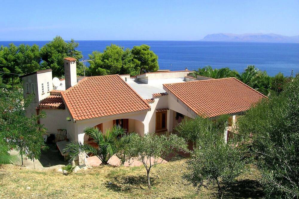Schöne Villa mit herrlichem Meerblick und direktem Zugang zum Strand in Scopello, Castellammare del Golfo