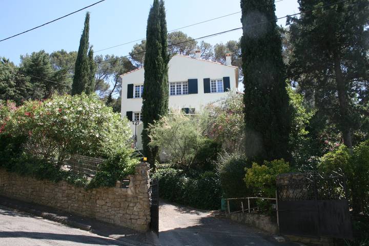 Gîte pour 6 personnes, avec piscine, adapté aux familles