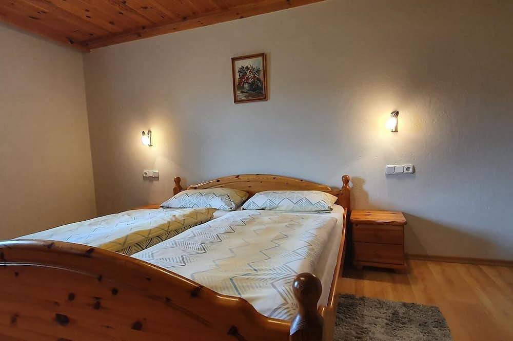 Apartamento inteiro, Apartamento para não fumadores (88sqm) com acesso Wi-Fi gratuito in Arnbruck, Baviera Oriental