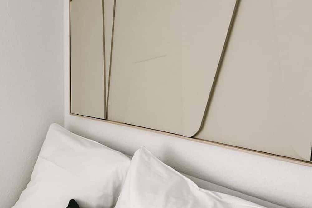 Ganze Wohnung, Urban Hideaway | Designer Loft in Prime Location in Düsseldorf-Friedrichstadt, Düsseldorf