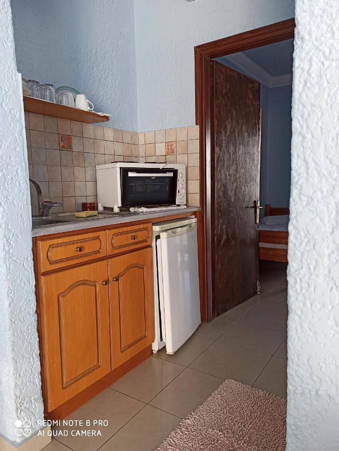 Gîte pour 3 personnes, avec piscine ainsi que vue et jardin, animaux acceptés dans Panormos - 4