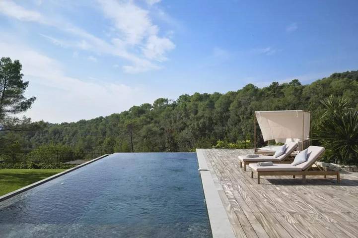 Vakantiehuis voor 10 personen, with sauna and tuin as well as terras, kindvriendelijk in Saint-Paul-de-Vence