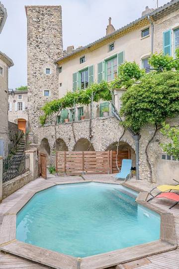 Cottage pour 3 personnes, avec terrasse et piscine à Rochemaure