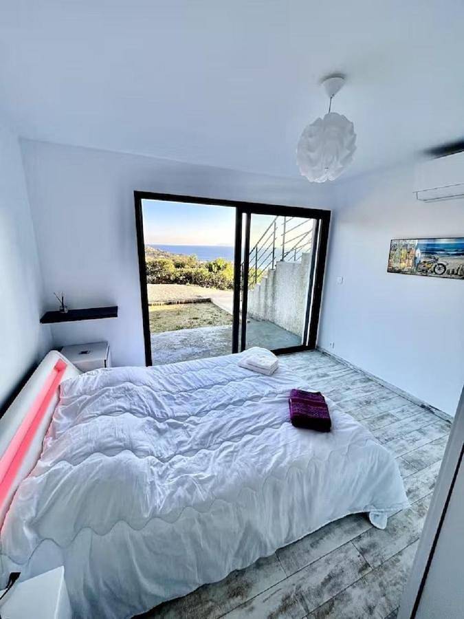 Villa pour 10 personnes, avec piscine ainsi que vue et jardin, animaux acceptés dans Cap Corse - 3