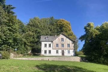 Location de vacances pour 9 personnes, avec jardin dans Tailles