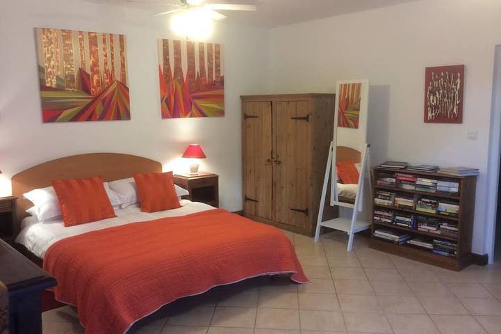 Gîte pour 3 personnes, avec terrasse et jardin à Gabillou - 2