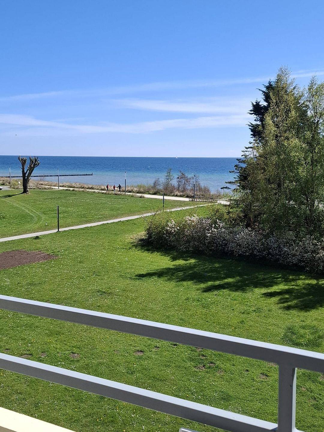 Ganze Wohnung, Gepflegte, neu ausgestattete Ferienwohnung mit herrlichem Ostseeblick. in Großenbrode, Ostholstein