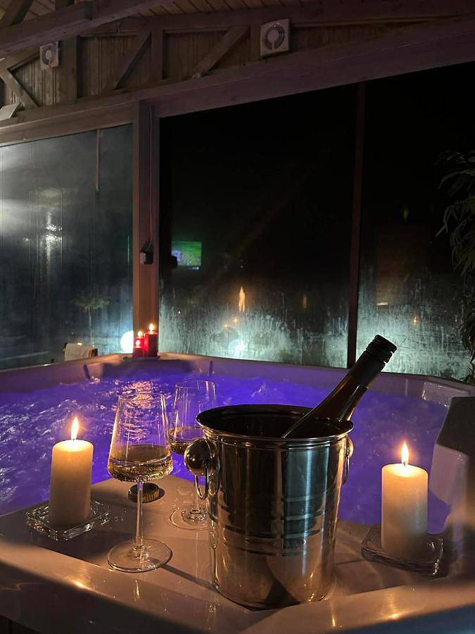 Domek z jacuzzi sępopol in Ermland-Masuren