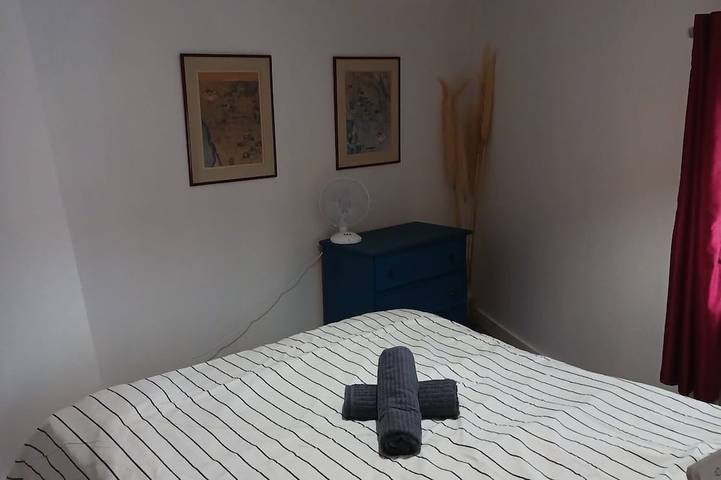 A charming village house with a long-standing tradition in Roujan, Costa mediterránea (Francia)