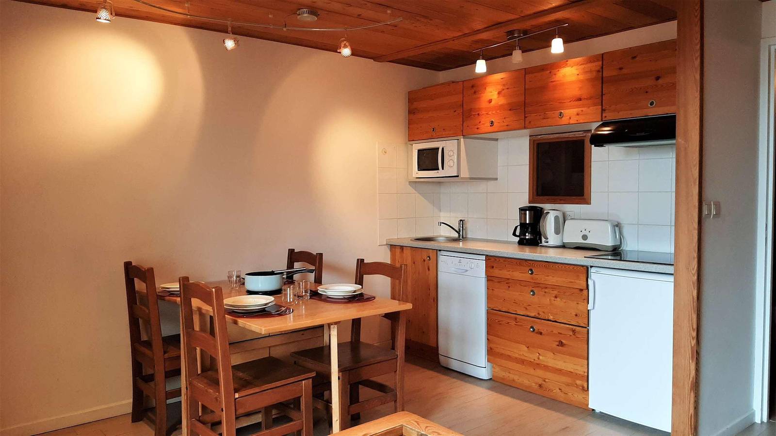 Studio entier, Résidence les Alpets - Studio coin nuit 4 personnes (Thevot) in Montgenèvre, Région de Briançon