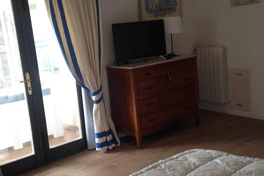Geheel appartement, Casa Lella ll lounge op Salo in Roè Volciano, Garda Bergen