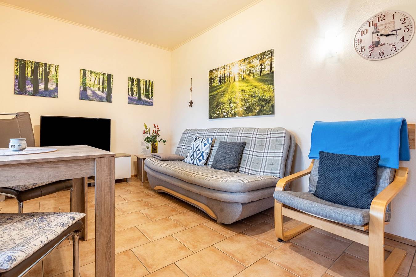 Ganze Wohnung, Ferienwohnung 'Federower Hofsee Fischadler' mit Seeblick, privater Terrasse und Wi-Fi in Federow, Kargow