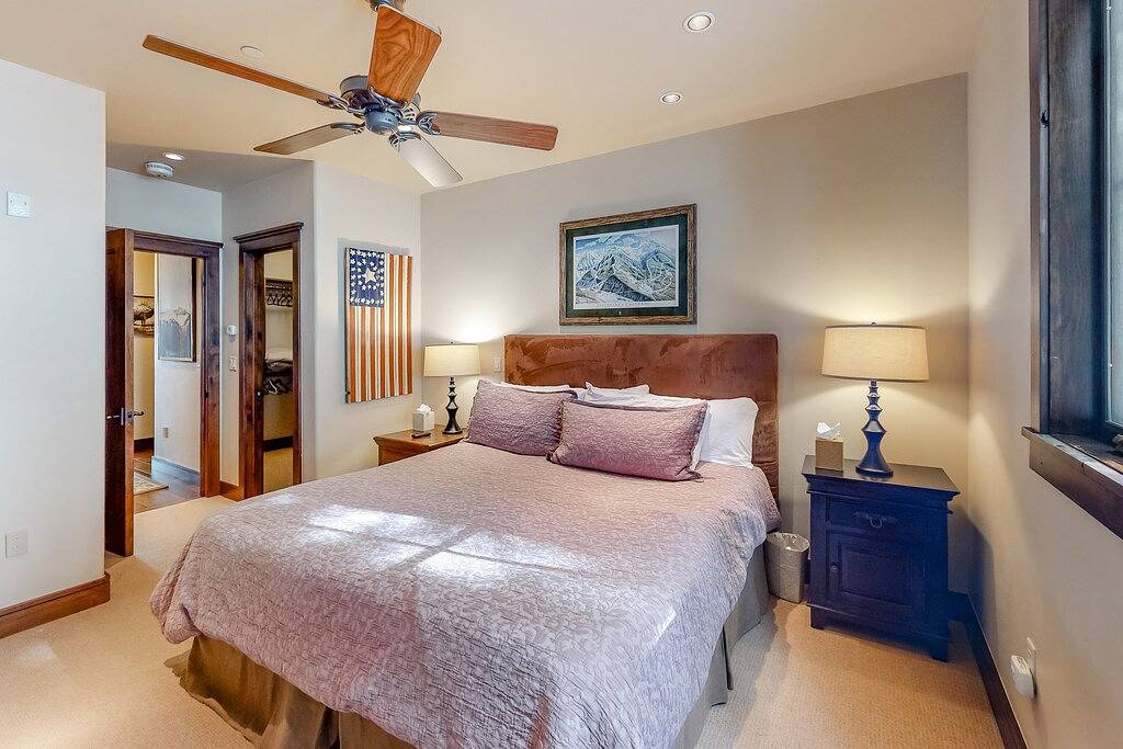 Ganze Wohnung, Warm & comfortable mountain condo in ski-in/out complex with balcony in Mountain Village, Telluride Ski Resort