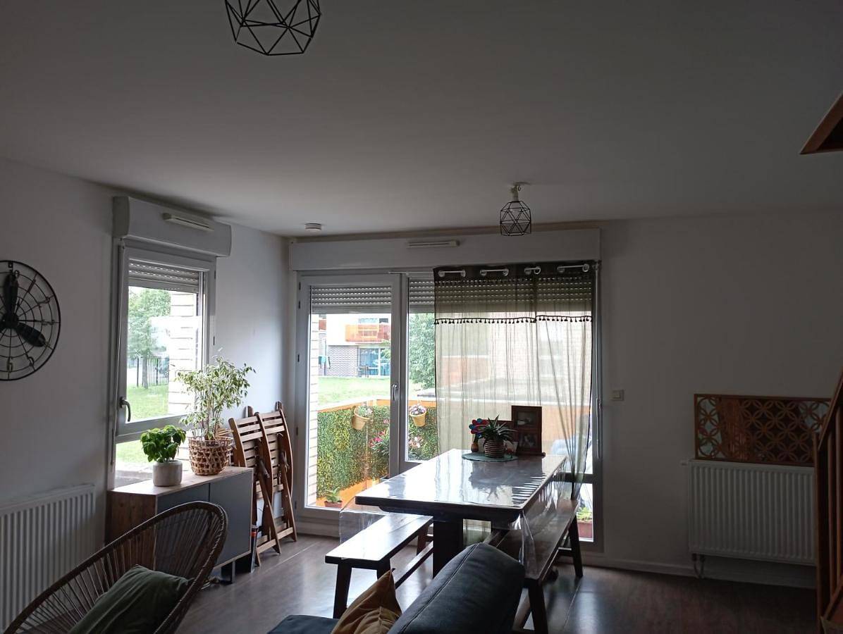 Appartement entier, At Home in Jeumont, Avesnes-sur-Helpe