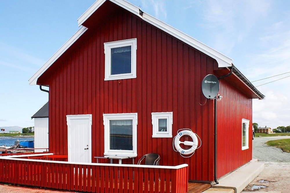 6 person holiday home in Brekstad in Ørland