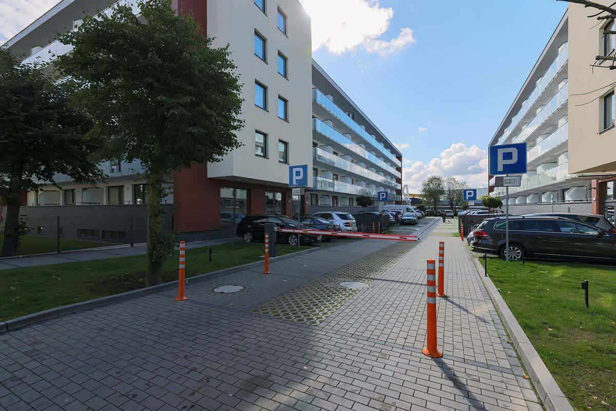 Geheel appartement, Seaside Apartment | 400 m to the Beach, Gym, Balcony in Kołobrzeg, Baltic Sea Pomerania