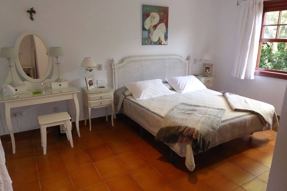 Menorca- La Calma- Spectacular villa for 8, in one of the most beautiful areas. in S'Algar, Sant Lluís