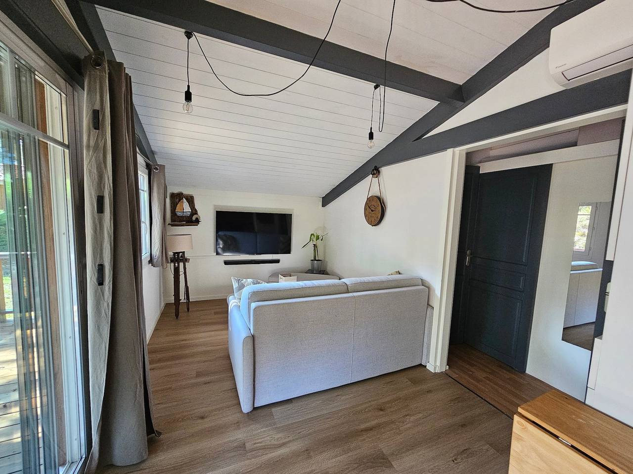 Wellness Chalet with Shared Pool in Domaine, La Teste de Buch in Gujan-Mestras, Arcachon region