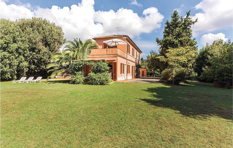 Casa vacanza per 10 persone, con Terrazza a Rosignano Solvay
