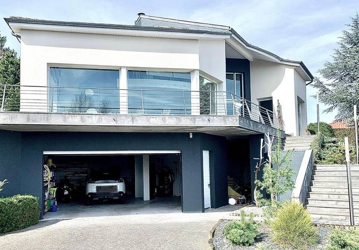 Location de vacances pour 8 personnes, avec piscine ainsi que terrasse et vue à Ceyrat - 4