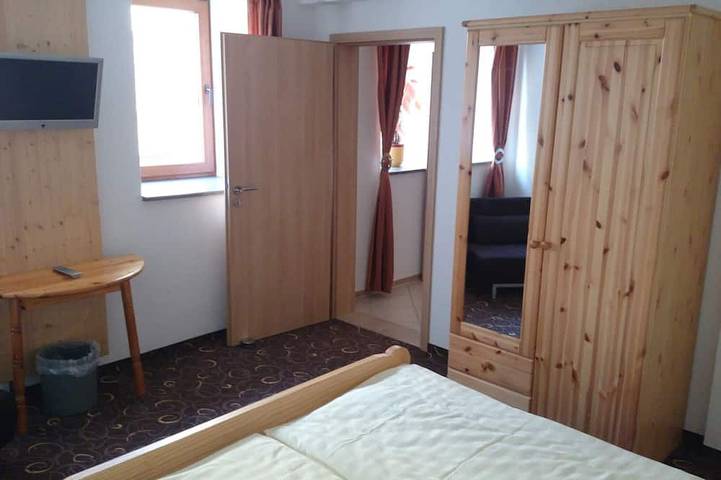 Ferienwohnung für 6 Personen, mit Whirlpool und Garten sowie Balkon in Rathmannsdorf - 3