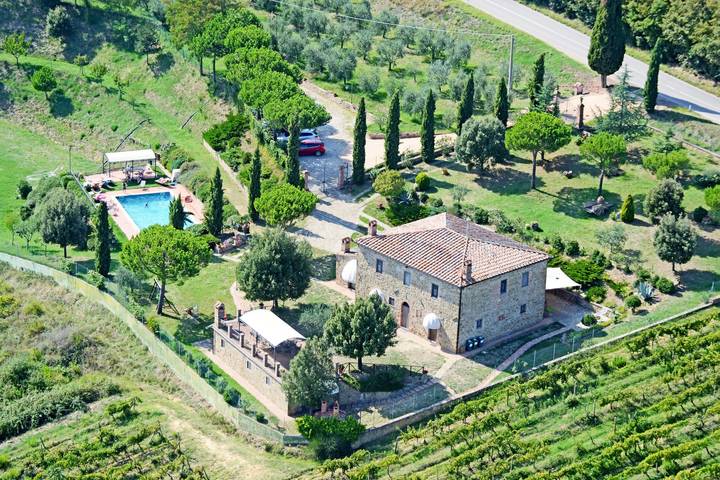 Villa per 18 persone, con Giardino e Piscina a Sinalunga