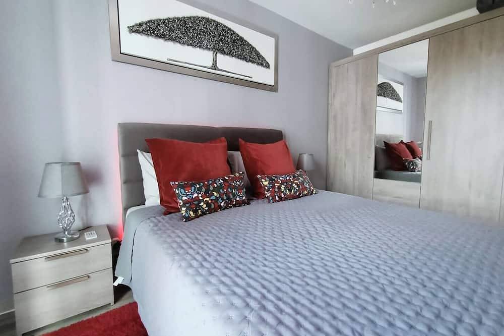 Apartamento entero, Appartement T4 Haut Standing ~ La Rose des Yvelines ~ in Trappes, Yvelines