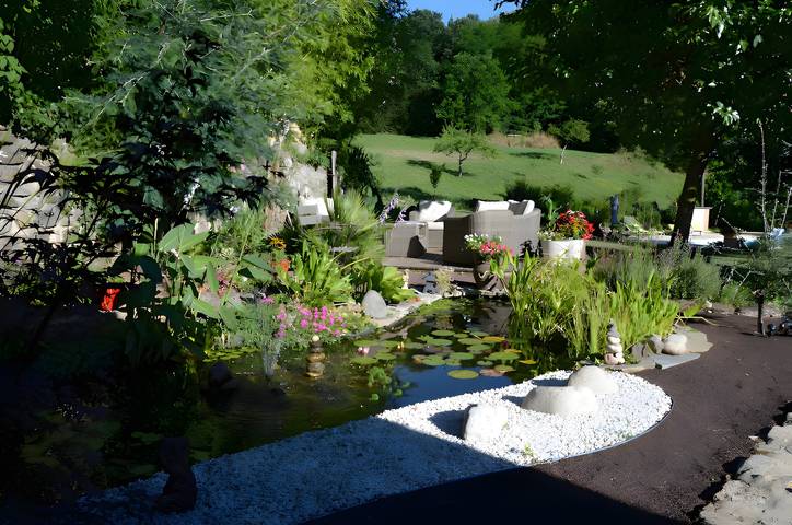Guest Room in Family Home – The Engraving Room at the Foot of the Monts d'Ardèche in Jaujac, Parc naturel régional des Monts d'Ardèche