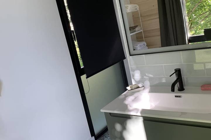 Location de vacances pour 3 personnes, avec Jacuzzi ainsi que Terrasse et Jardin à Aillas - 4