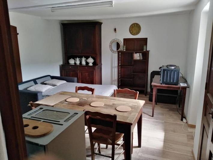 Location de vacances pour 2 personnes, avec terrasse ainsi que jardin et vue à Orpierre - 2