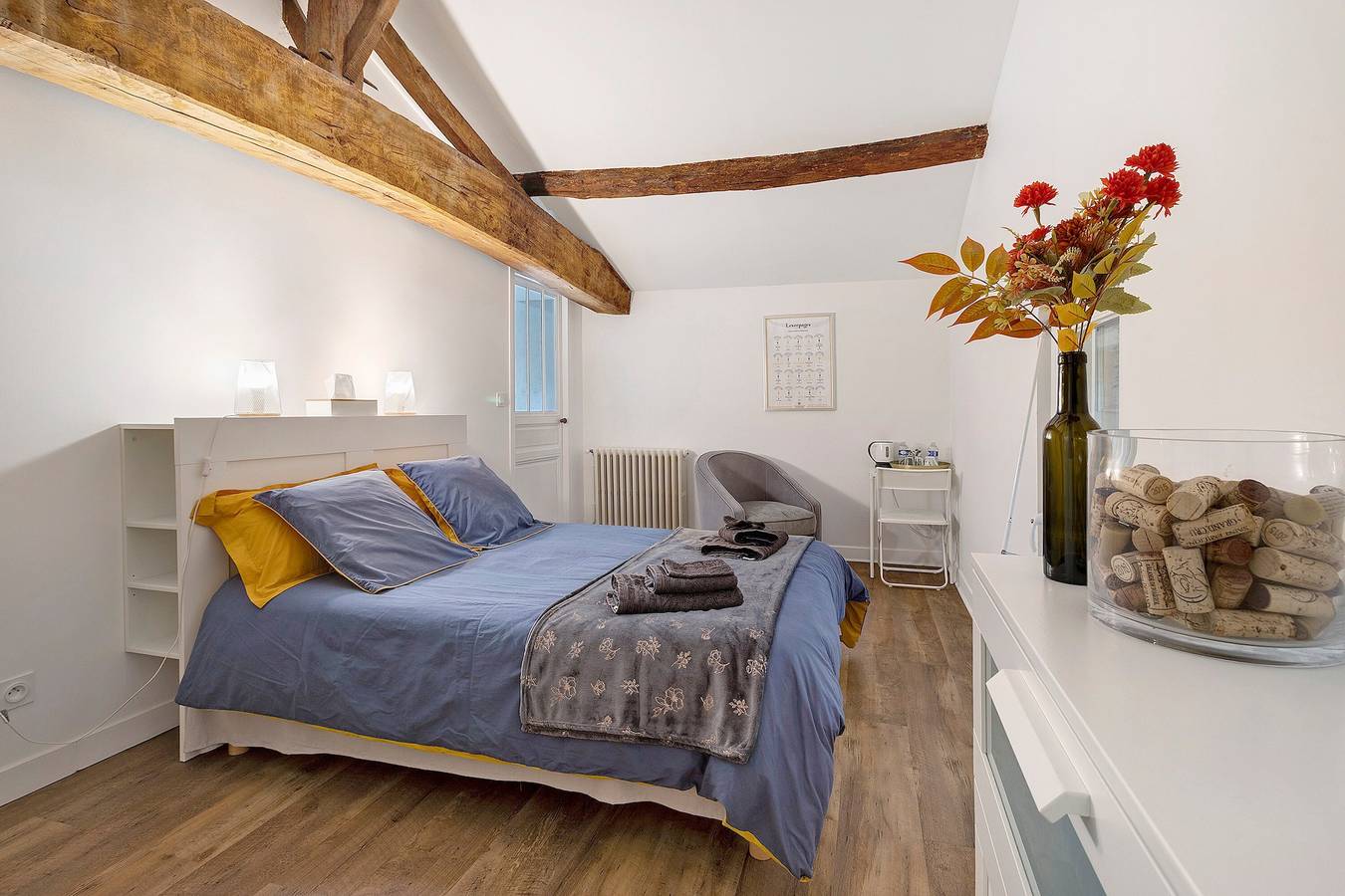 Chambre Lussac Saint Emilion avec terrasse et jardin communs, Wi-Fi in Saint-Denis-de-Pile, Région de Libourne