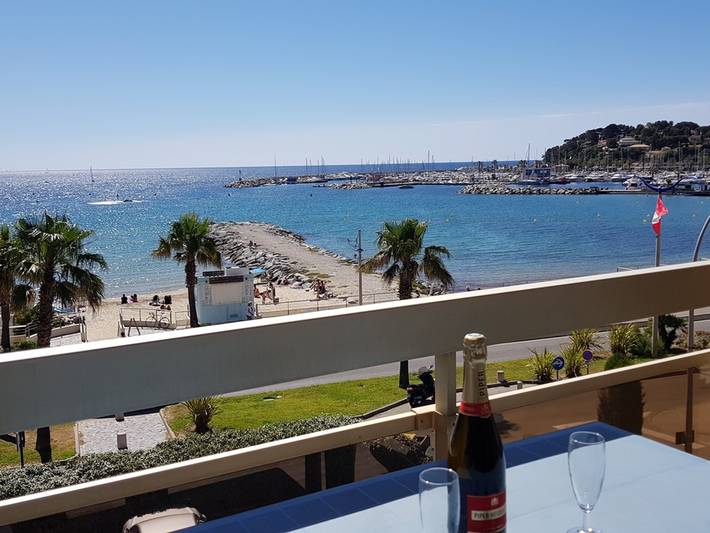 Gîte pour 4 personnes, avec balcon dans Plage Des Tamaris Cavalaire Sur Mer - 3