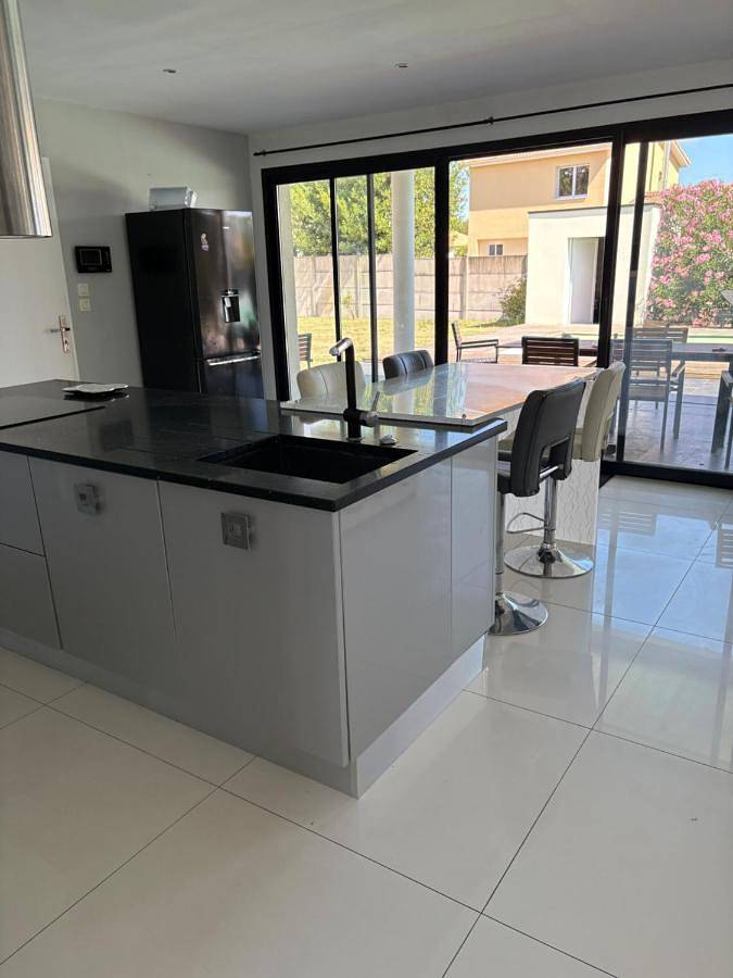 Location de vacances pour 12 personnes, avec jardin et piscine à Cussac-Fort-Médoc - 4