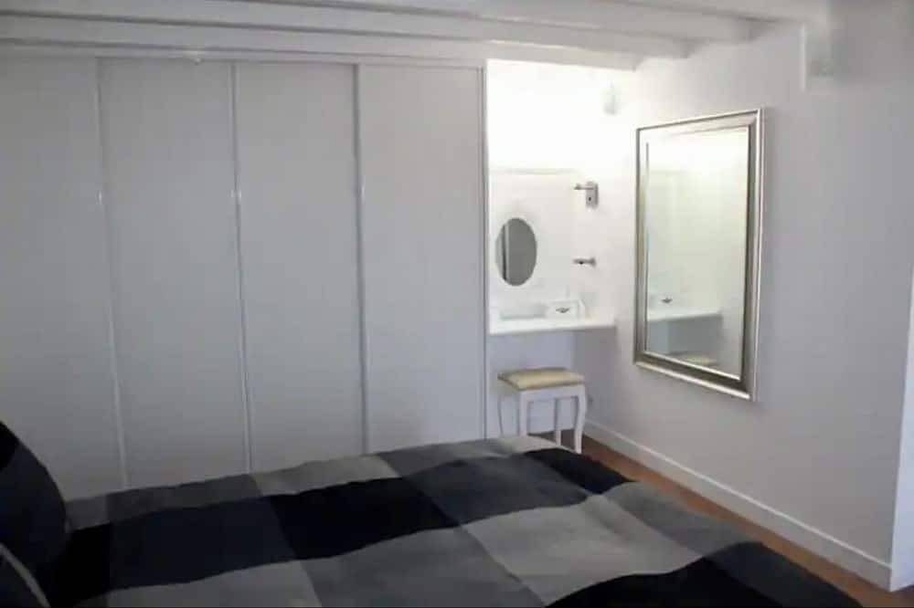 Entire apartment, Loft Exceptionnel A 11 Minutes des Champs Elysees in Nanterre, Hauts-de-Seine
