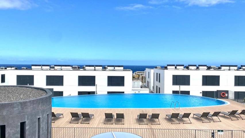 Apartamento de vacaciones para 4 personas, con jardín además de piscina y vistas - 1