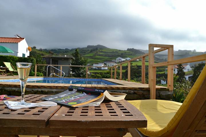 Casa de férias para 2 pessoas, com Vista para o mar e Varanda/Terraço e ainda Jardim and Vista na Ilha de São Miguel