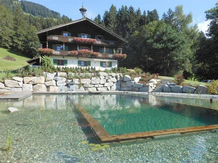 Ferienwohnung für 10 Personen, mit Balkon und Terrasse sowie Garten und Kinderpool in Brixen im Thale