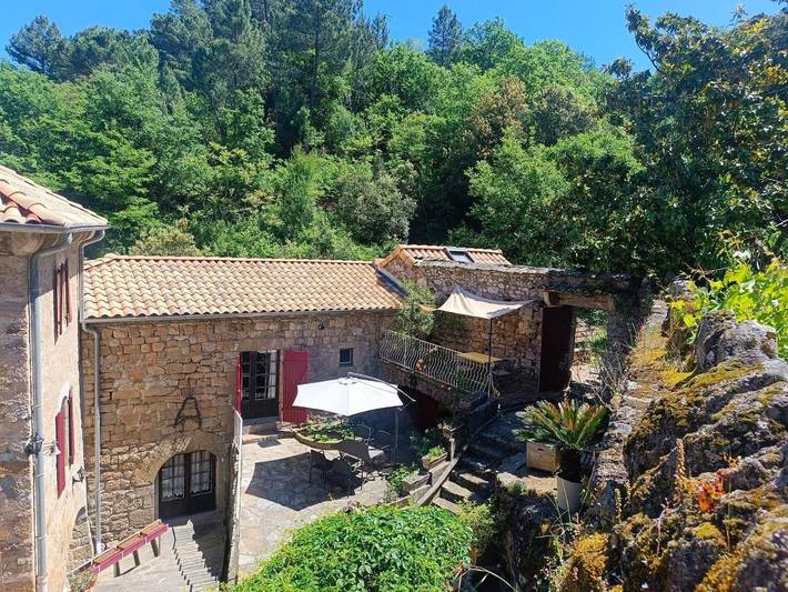 Location de vacances pour 4 personnes, avec vue et jardin à Gravières - 3
