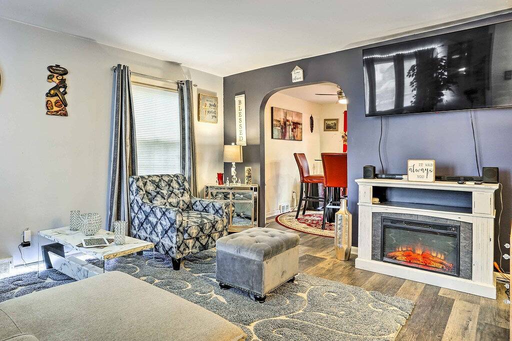 Newark Home w/ Deck & Fire Pit, 16 Mi to Nyc! in Newark, Essex County (NJ)