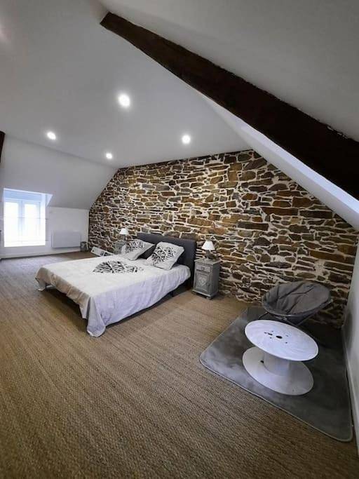 Gîte chambre Matignon 2-4 pers 5 kms mer spa in Matignon, Région de Dinan