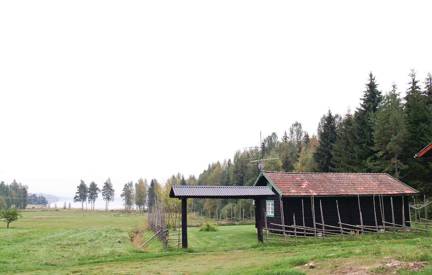 Feriehus for 4 personer med terrasse in Lakenesjön