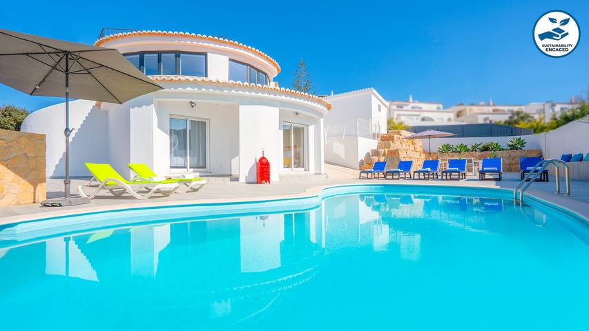 Villa for 8 people, with Terrace in Carvoeiro