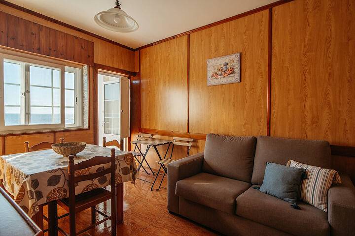 Appartement entier, Appartement de vacances pour 4 personnes avec terrasse in Louro, Muros (Galicia)