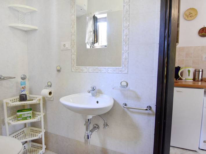 Ganze Wohnung, Vesna Peovic in plaža Zambratija, Zambratija