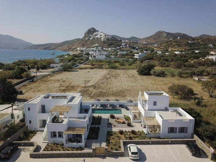 Apartmenthotel für 4 Personen, mit Garten und Pool sowie Ausblick - 1