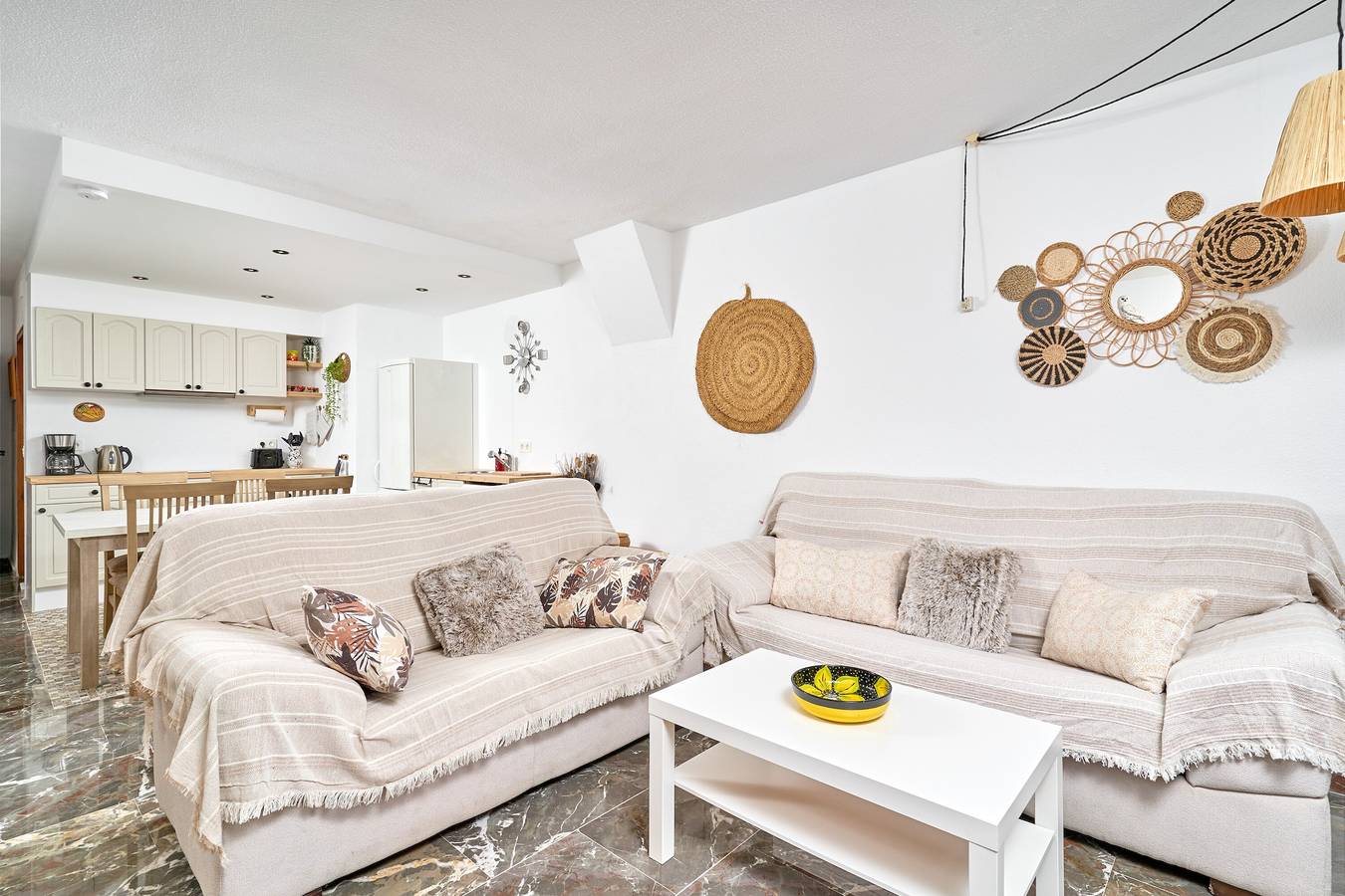 Appartement entier, Appartement 'Lily' avec vue sur la mer, Wi-Fi et climatisation in Velilla-Taramay, Almuñecar