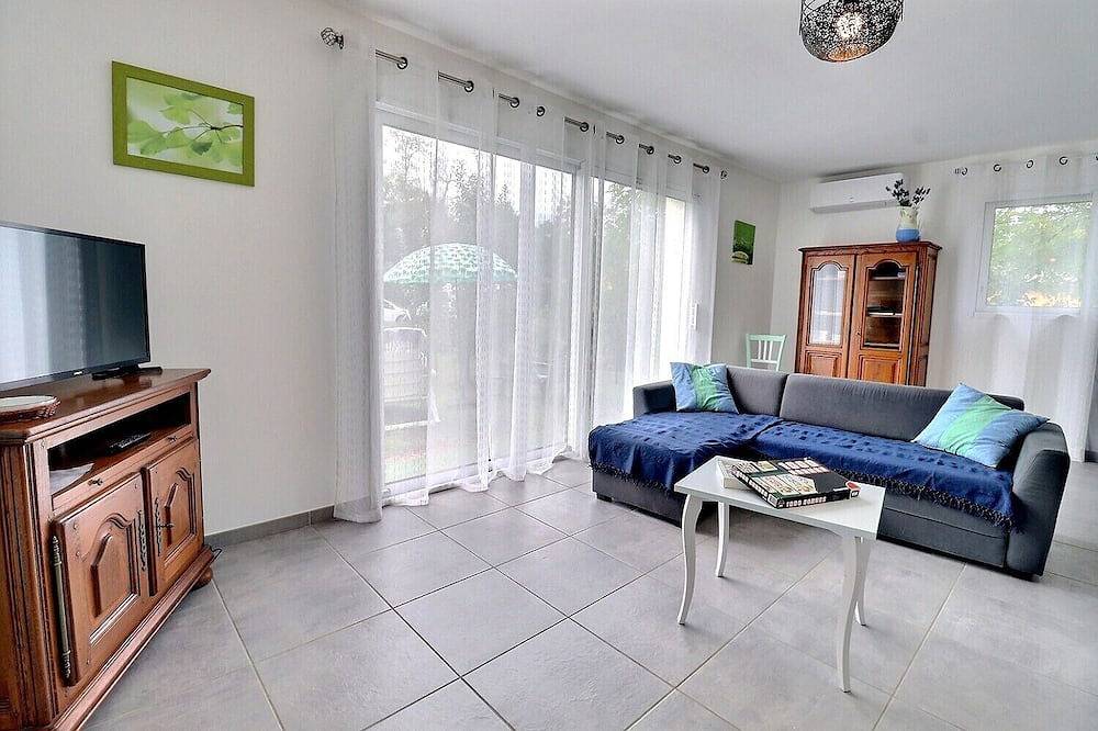 Proche rivière ! Maison cosy avec jardin. Accessible Pmr. Animaux acceptés in Chauzon, Ardèche