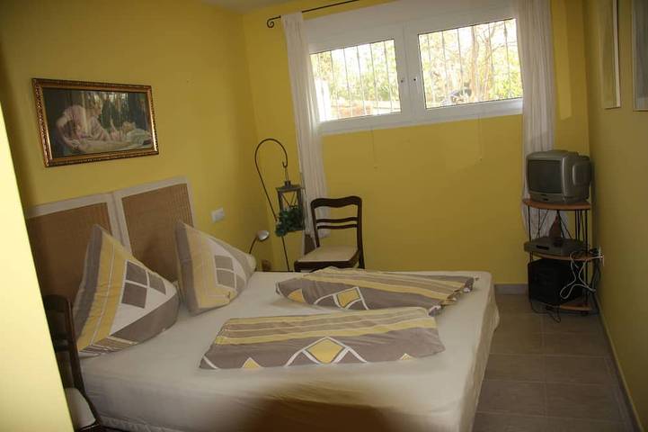 Ferienwohnung für 4 Personen, mit Terrasse und Pool in Nova Xabia - 3